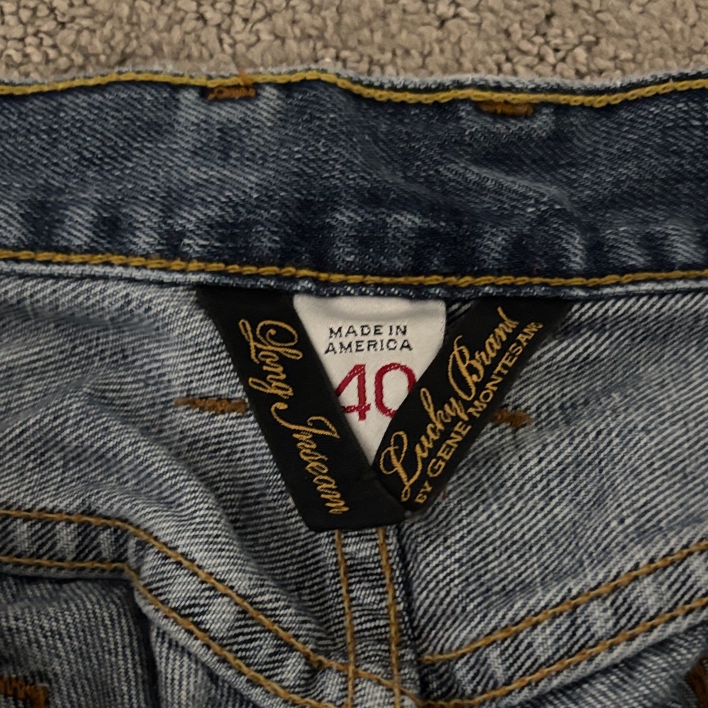 Lucky Brand Relaxed Fit Blue Jeans - Picture 2 of 2